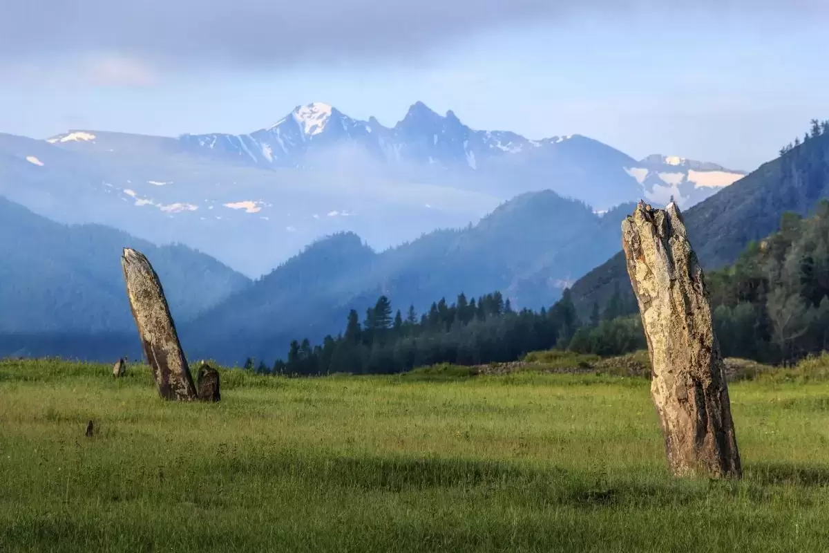 Каменные столбы Алтай горный